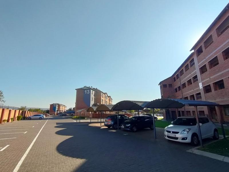 2 Bedroom Property for Sale in Montana Tuine Gauteng