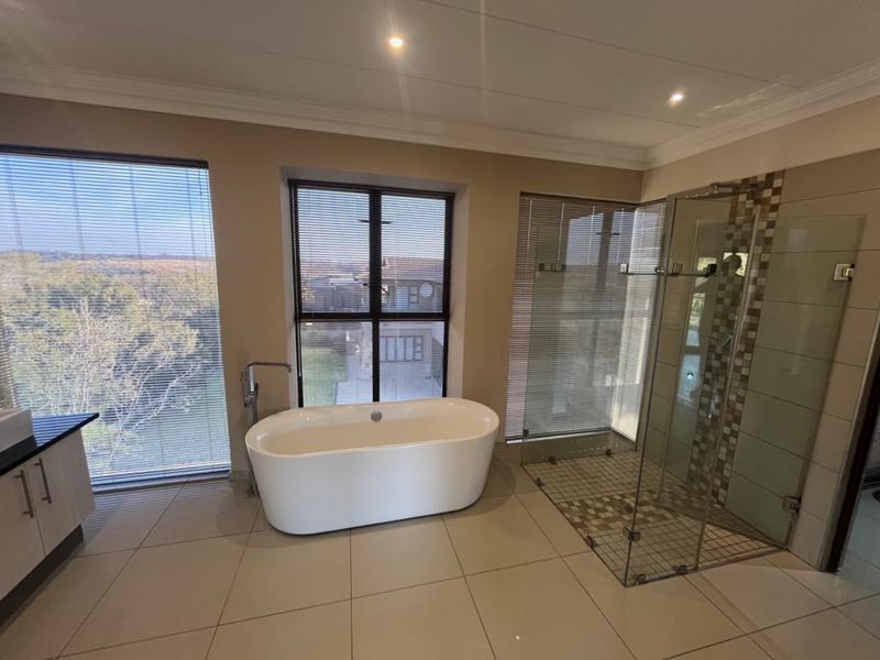 To Let 4 Bedroom Property for Rent in Waterkloof Ridge Gauteng