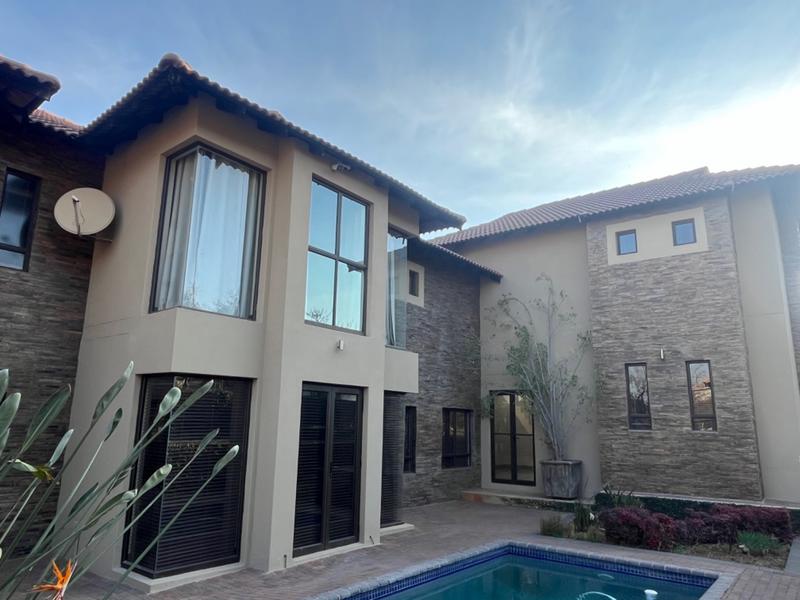 To Let 4 Bedroom Property for Rent in Waterkloof Ridge Gauteng