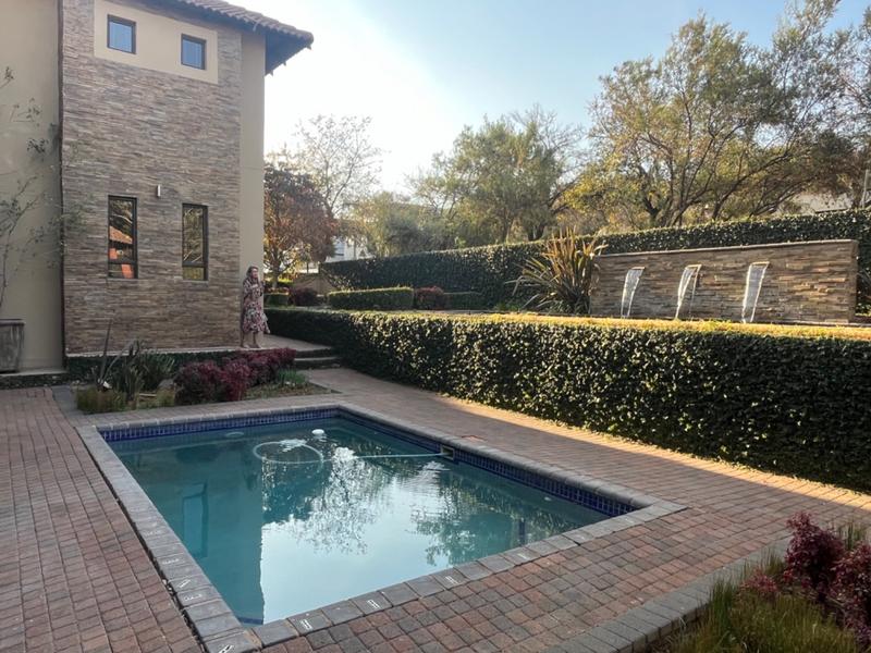 To Let 4 Bedroom Property for Rent in Waterkloof Ridge Gauteng