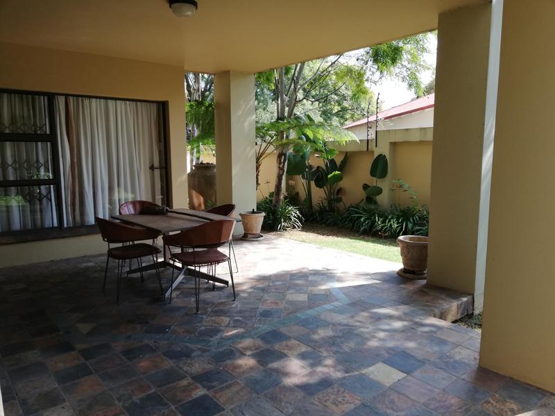 4 Bedroom Property for Sale in Nieuw Muckleneuk Gauteng