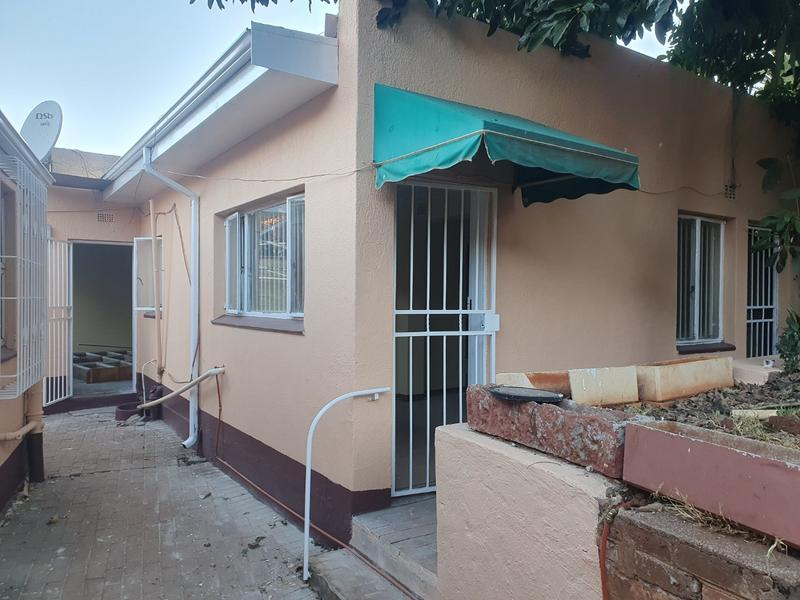 6 Bedroom Property for Sale in Observatory Gauteng