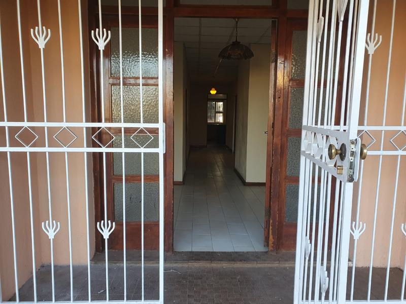 6 Bedroom Property for Sale in Observatory Gauteng