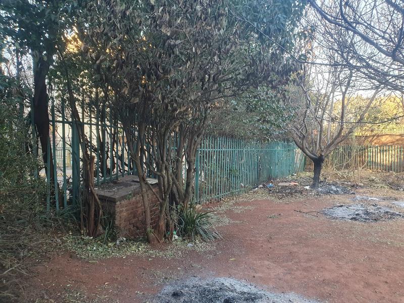 6 Bedroom Property for Sale in Observatory Gauteng