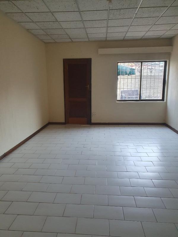 6 Bedroom Property for Sale in Observatory Gauteng