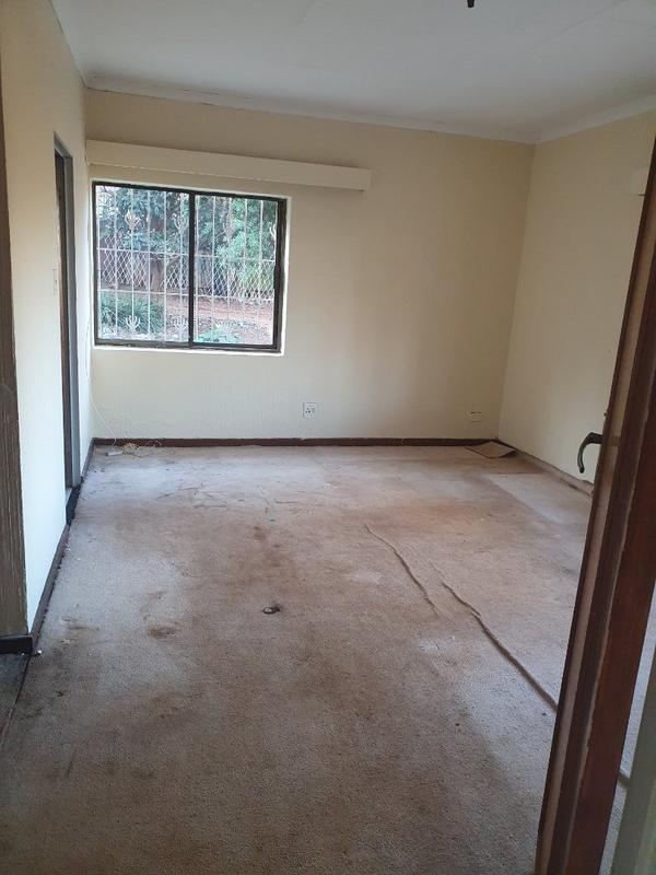 6 Bedroom Property for Sale in Observatory Gauteng