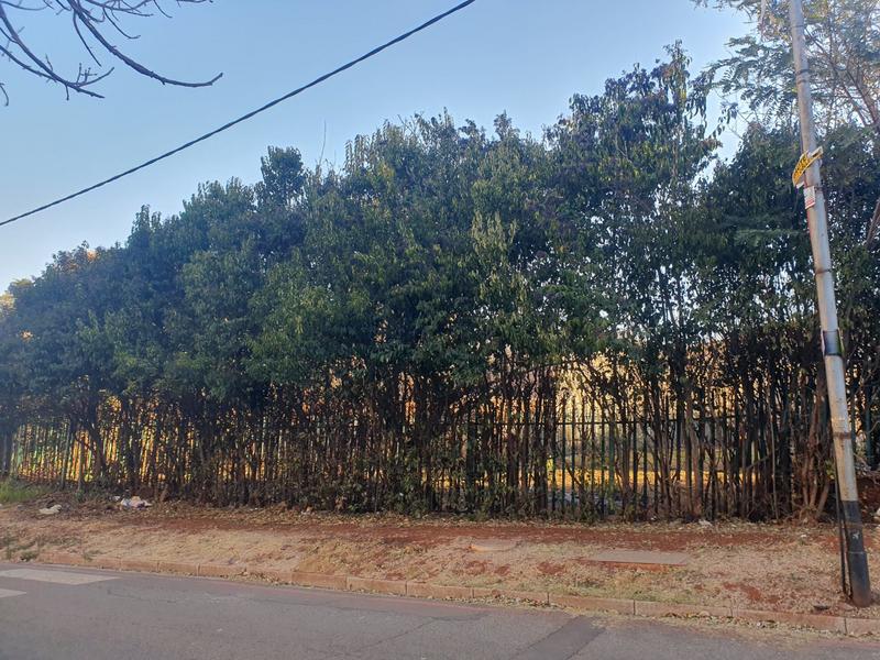 6 Bedroom Property for Sale in Observatory Gauteng