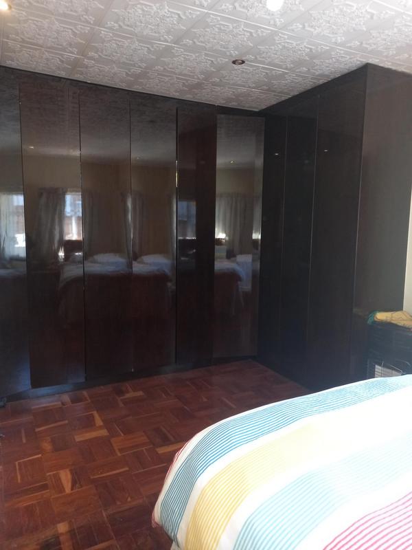 To Let 5 Bedroom Property for Rent in Greenside Gauteng