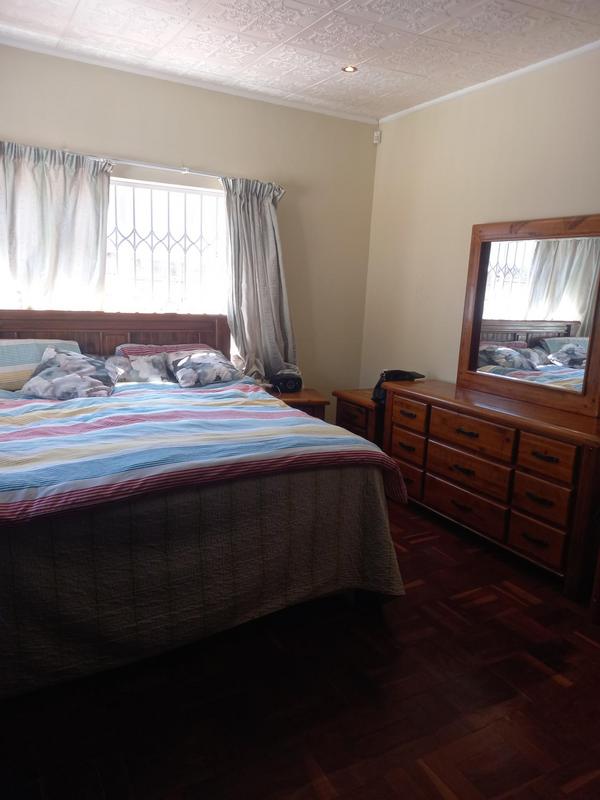 To Let 5 Bedroom Property for Rent in Greenside Gauteng