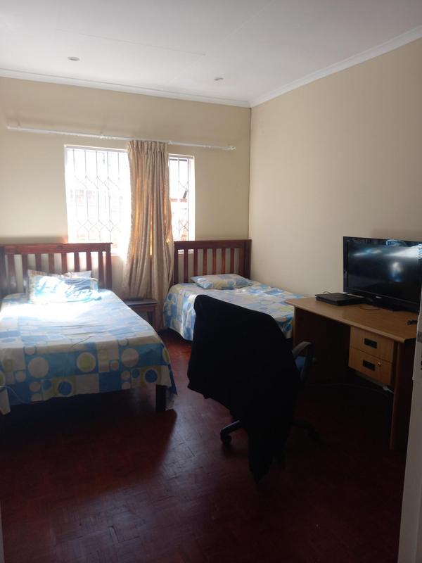 To Let 5 Bedroom Property for Rent in Greenside Gauteng