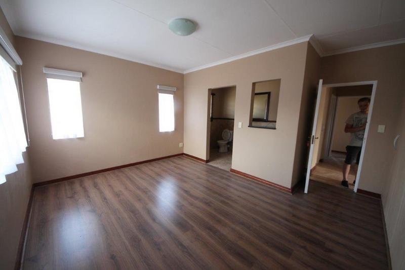 To Let 3 Bedroom Property for Rent in Farrar Park Gauteng