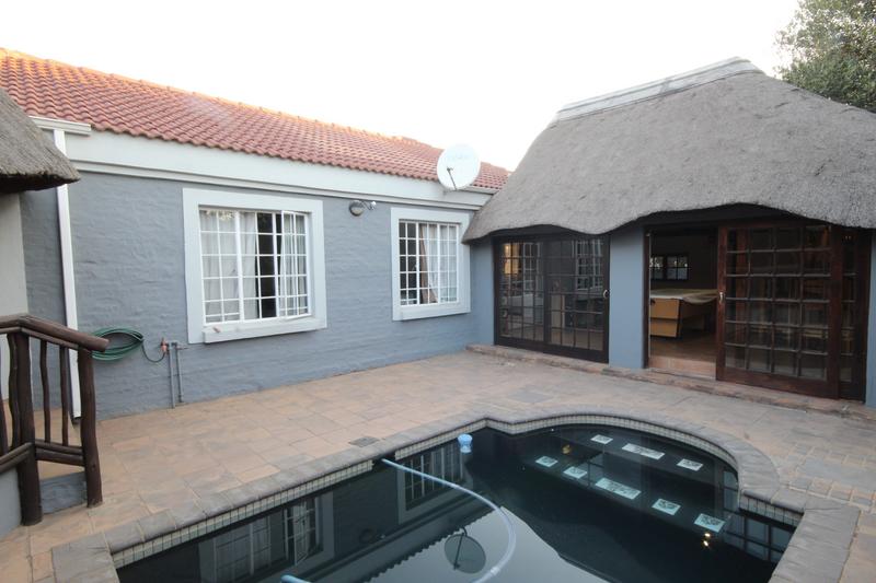 3 Bedroom Property for Sale in Thatchfield Gauteng