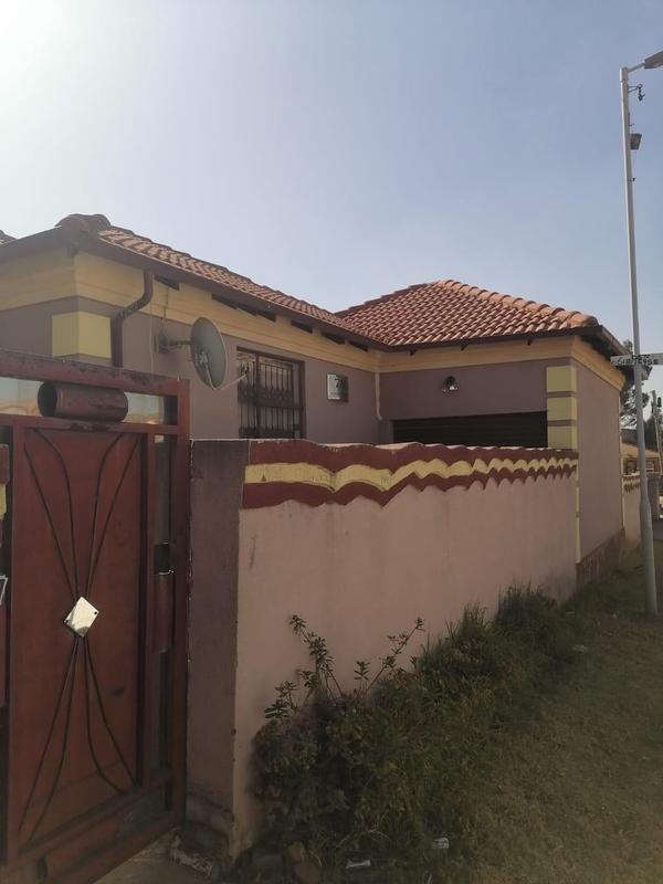 3 Bedroom Property for Sale in Olievenhoutbosch Gauteng