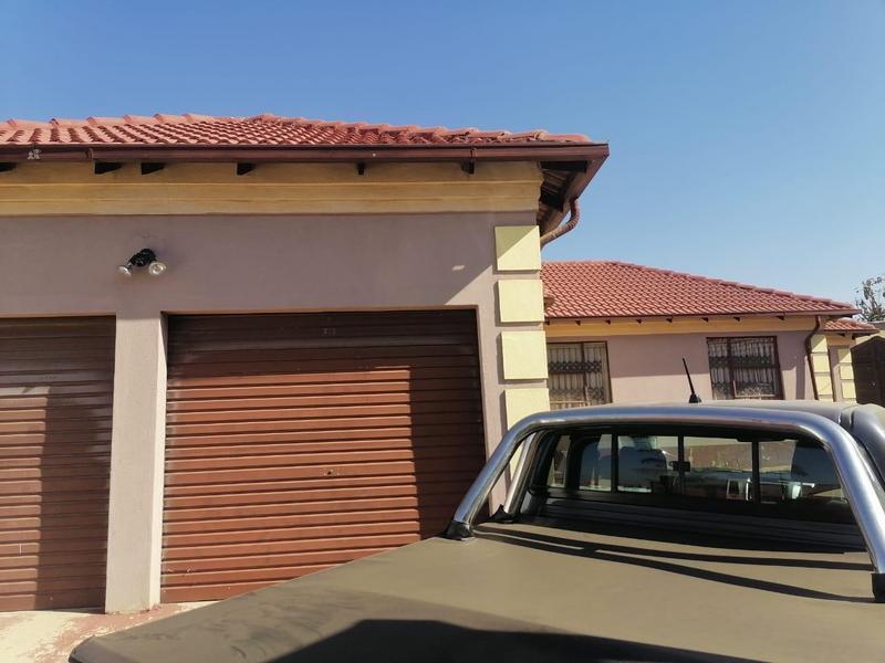 3 Bedroom Property for Sale in Olievenhoutbosch Gauteng