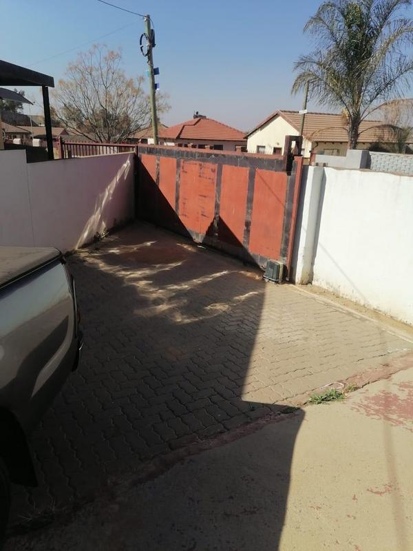 3 Bedroom Property for Sale in Olievenhoutbosch Gauteng