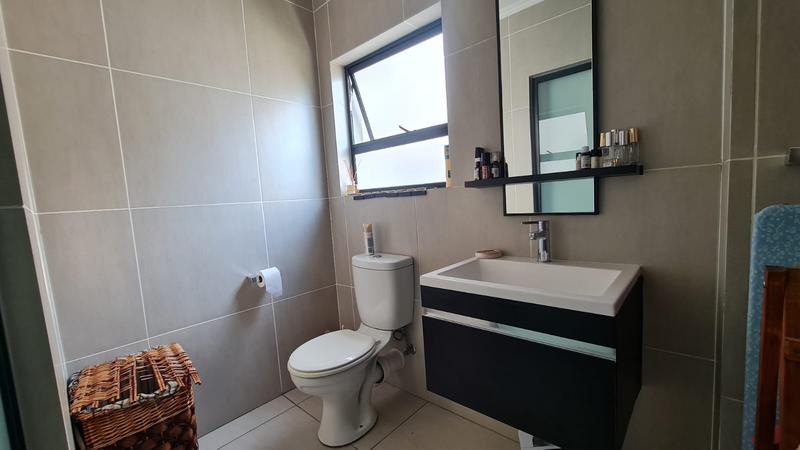 3 Bedroom Property for Sale in Greenstone Hill Gauteng