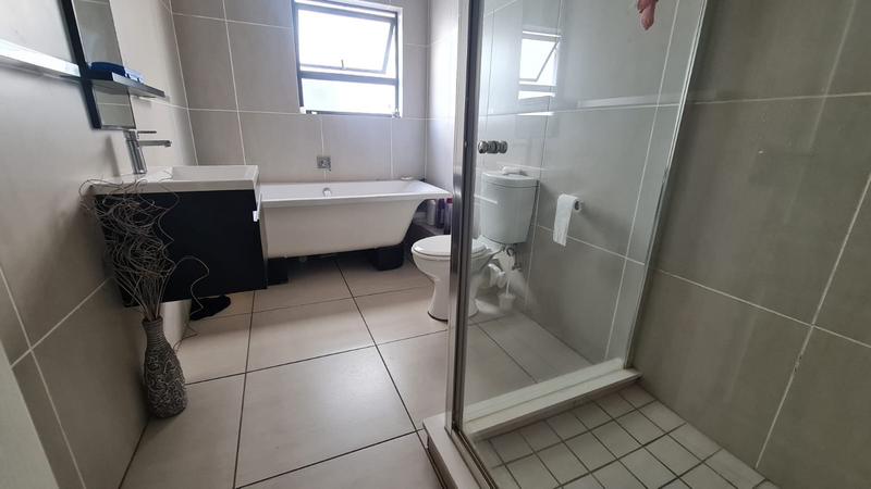 3 Bedroom Property for Sale in Greenstone Hill Gauteng