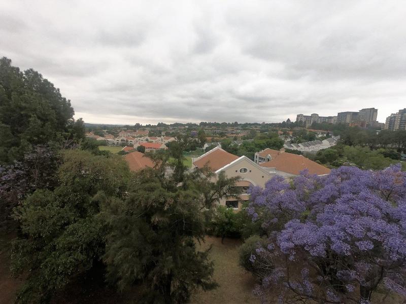 2 Bedroom Property for Sale in Benmore Gardens Gauteng