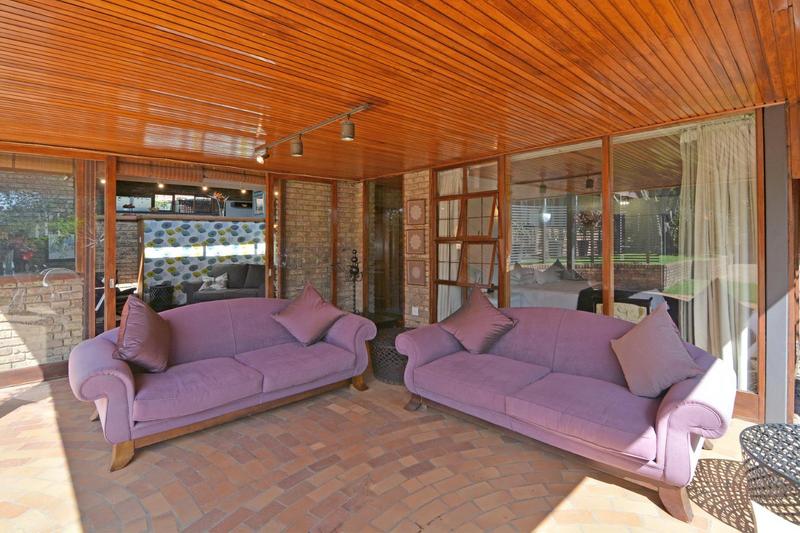 7 Bedroom Property for Sale in Benmore Gardens Gauteng