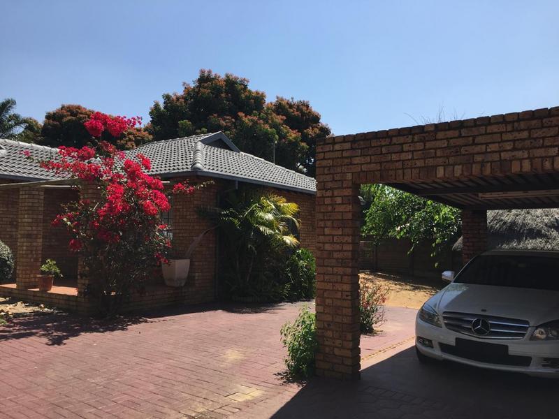 2 Bedroom Property for Sale in Theresa Park Gauteng