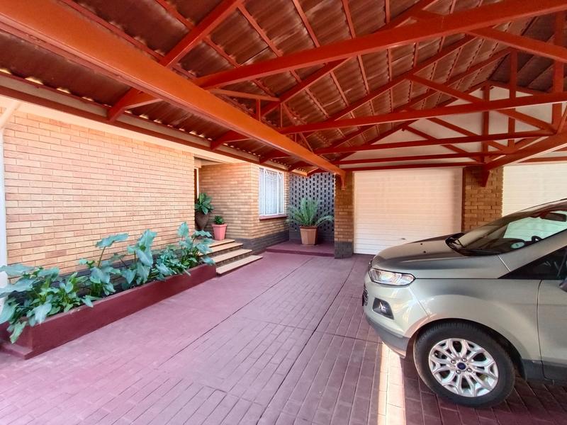 5 Bedroom Property for Sale in Wonderboom Gauteng