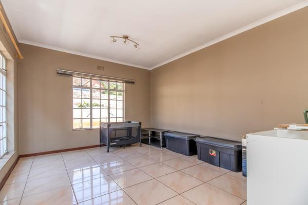 4 Bedroom Property for Sale in Helderkruin Gauteng