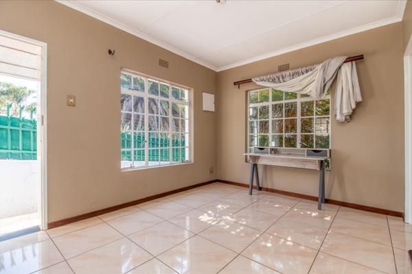 4 Bedroom Property for Sale in Helderkruin Gauteng