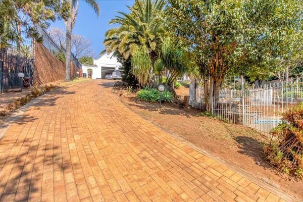 4 Bedroom Property for Sale in Helderkruin Gauteng