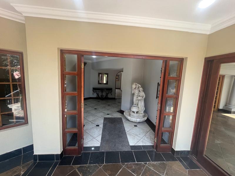 4 Bedroom Property for Sale in Waterkloof Ridge Gauteng