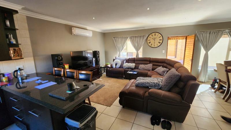 3 Bedroom Property for Sale in New Redruth Gauteng