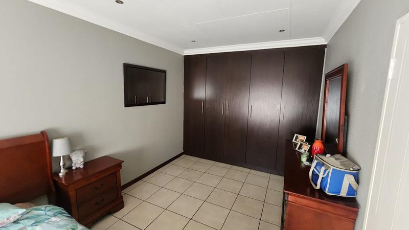 3 Bedroom Property for Sale in New Redruth Gauteng