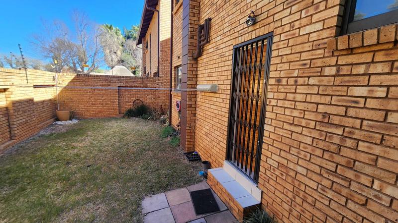 3 Bedroom Property for Sale in New Redruth Gauteng