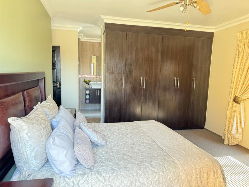 5 Bedroom Property for Sale in Raslouw Gardens Gauteng