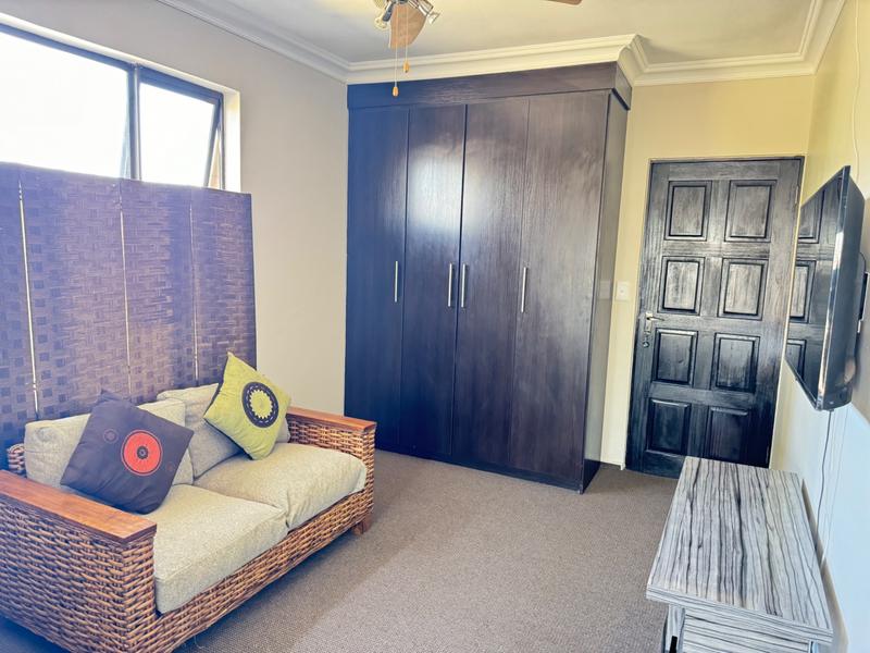 5 Bedroom Property for Sale in Raslouw Gardens Gauteng