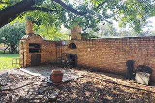 5 Bedroom Property for Sale in Walker Fruit Farms Gauteng