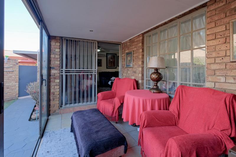 3 Bedroom Property for Sale in Wierdaglen Estate Gauteng