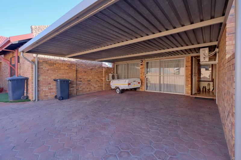 3 Bedroom Property for Sale in Wierdaglen Estate Gauteng