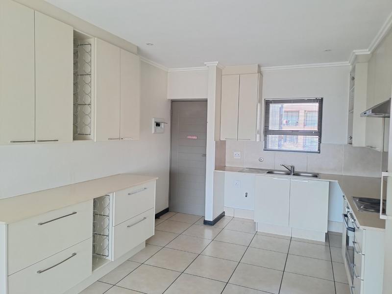 2 Bedroom Property for Sale in Barbeque Downs Gauteng