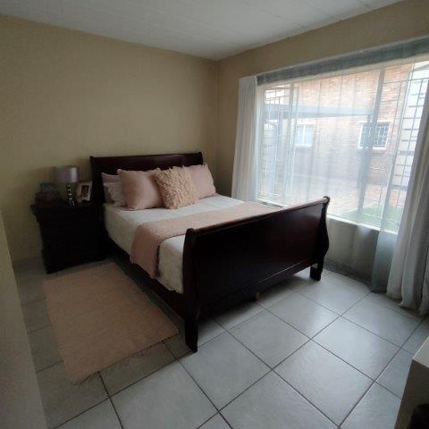 2 Bedroom Property for Sale in Highveld Gauteng