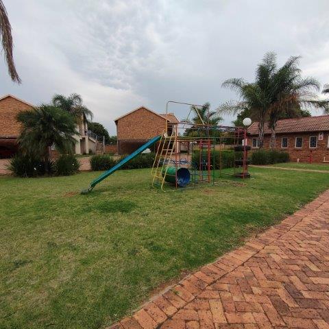 2 Bedroom Property for Sale in Highveld Gauteng