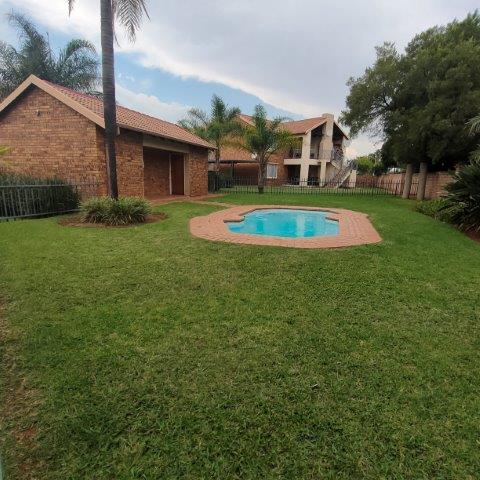 2 Bedroom Property for Sale in Highveld Gauteng