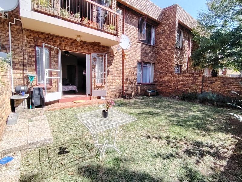 2 Bedroom Property for Sale in Zwartkop Gauteng