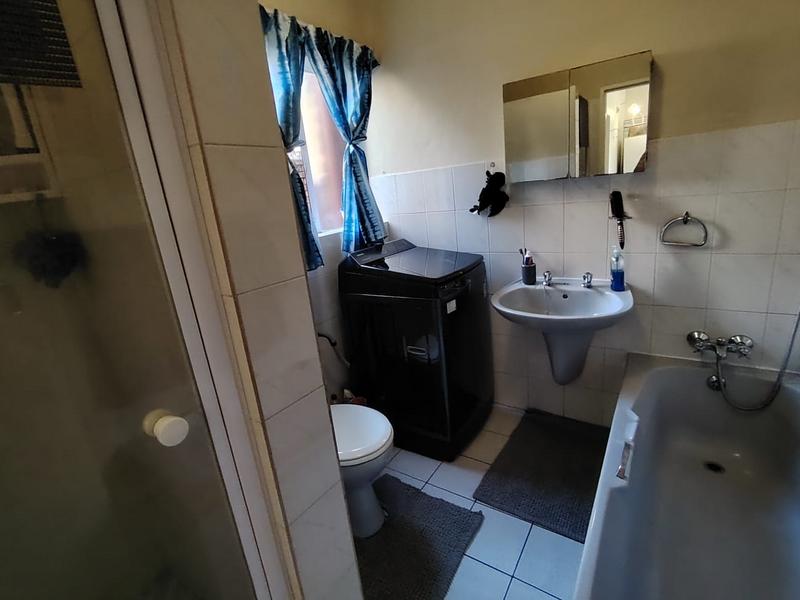 2 Bedroom Property for Sale in Zwartkop Gauteng