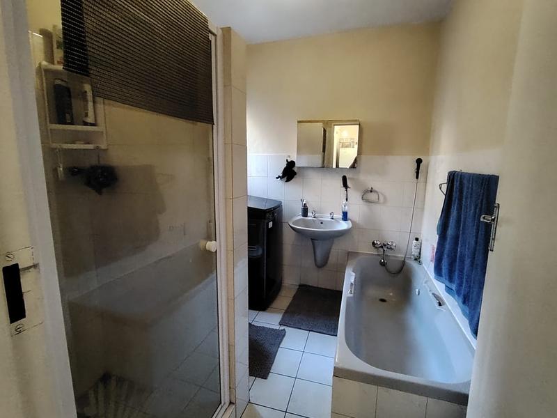 2 Bedroom Property for Sale in Zwartkop Gauteng