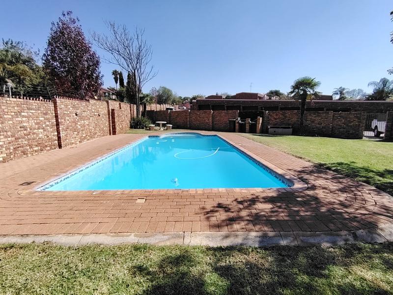 2 Bedroom Property for Sale in Zwartkop Gauteng