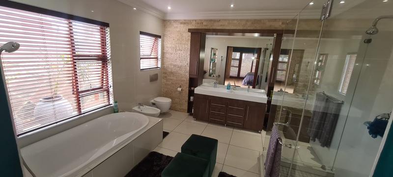 5 Bedroom Property for Sale in Midlands Estate Gauteng