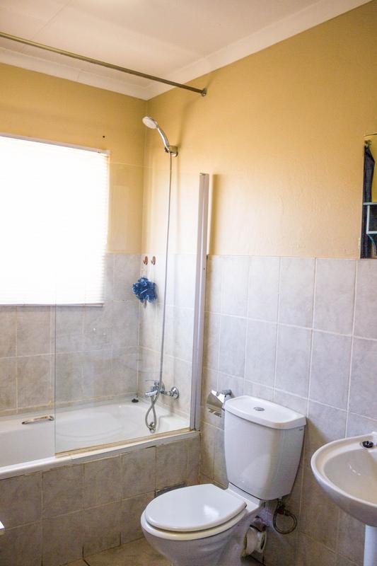 2 Bedroom Property for Sale in Annlin Gauteng