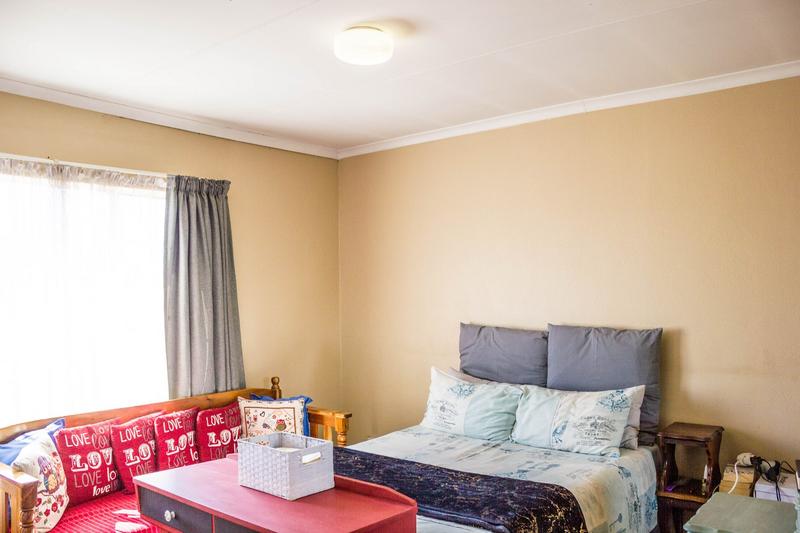 2 Bedroom Property for Sale in Annlin Gauteng