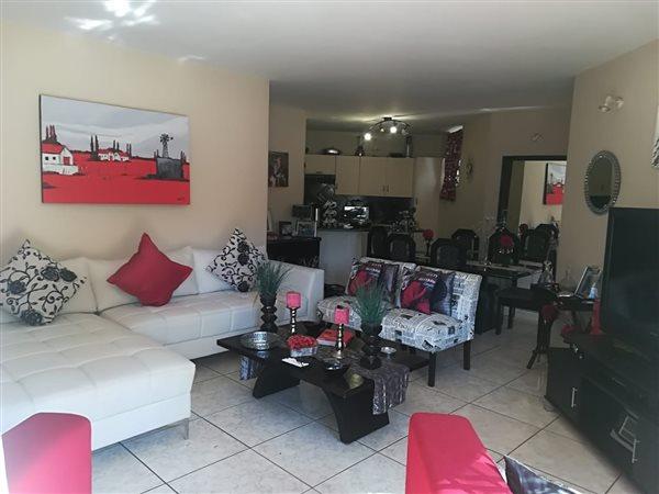 To Let 3 Bedroom Property for Rent in Waterkloof Glen Gauteng