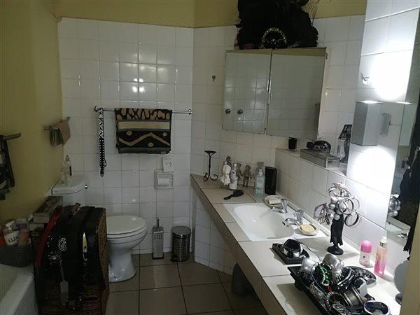 To Let 3 Bedroom Property for Rent in Waterkloof Glen Gauteng